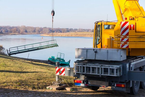 Demontage des Anlegers in Strehla | Foto: Gabriele Hanke