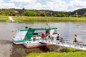 Fähre "Stolzenfels" an der Fährstelle F28 Niederlommatzsch – Diesbar-Seußlitz © Gabriele Hanke